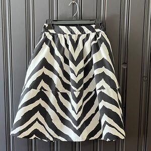Express Black and White Chevron A-Line Skirt